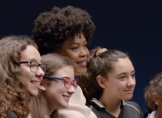 ¿De qué color es un lápiz de color carne?