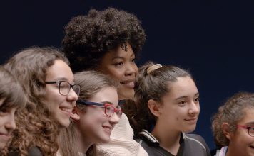 ¿De qué color es un lápiz de color carne?